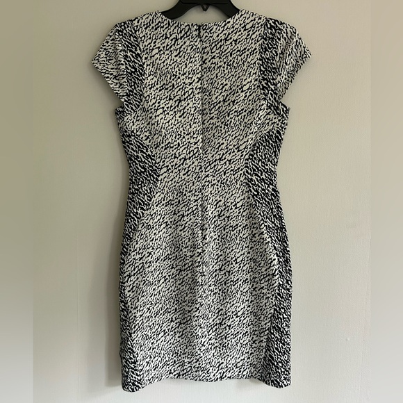 DVF DIANE VON FURSTENBERG Pele Snake Wave Jacquard Dress Office Cocktail Size 6 - Picture 10 of 15